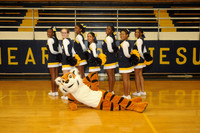 Sacred Heart - Cheer 8th Graders 3